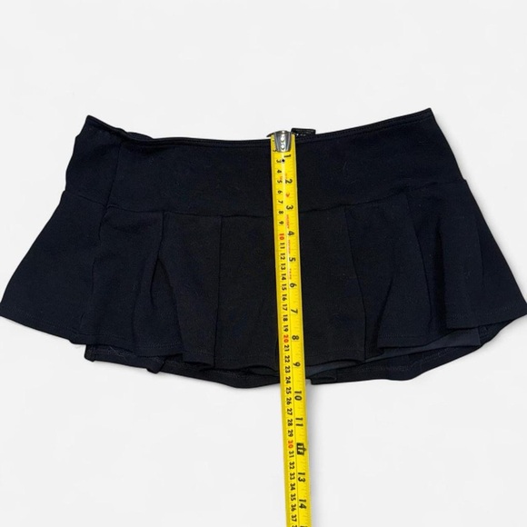Urban Outfitters Black Pleated Mini Skort w/ Buckle Detail | Y2K - Picture 7 of 7